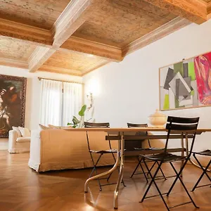 Ht - Casa Del Pittore In Piazza Delle Erbe Appartamento Padova